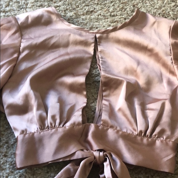 Americans Threads Copper Silk Bow Tie Crop Top - Picture 2 of 7